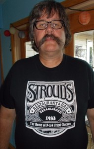 Rich is modeling the Stroud's t-shirt we picked up while at dinner there.