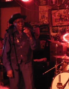 6 time Grammy winner Bob Stroger stopped by for the jam and got on stage.